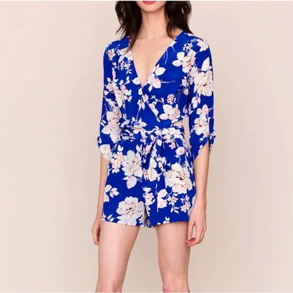 NWT Yumi Kim blue / white / pink silk floral romper - women’s size medium 🌸 - Picture 2 of 9